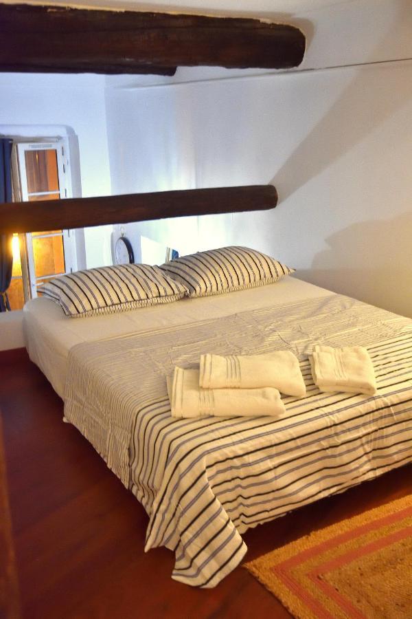 Apartment 33 On The Old Historic Senate Square Ницца Экстерьер фото