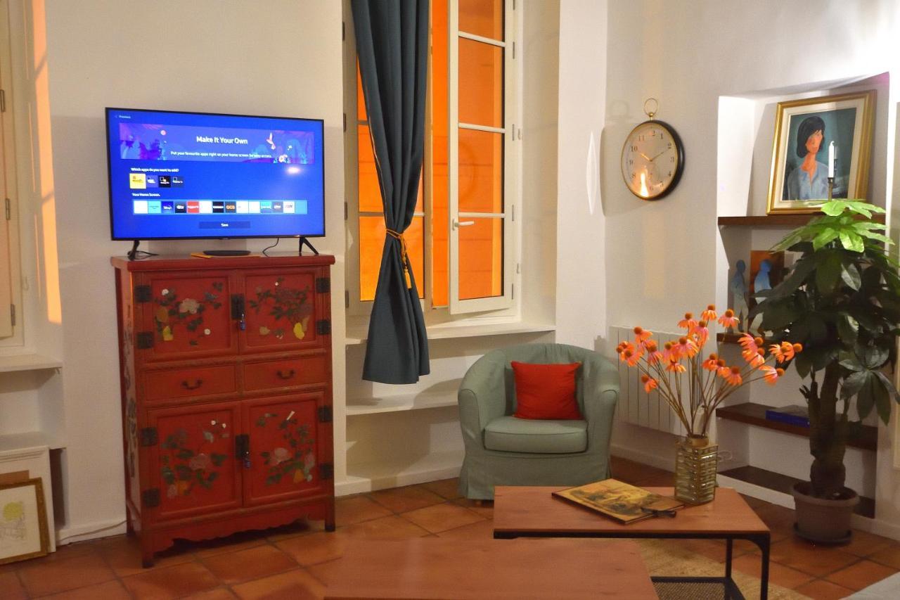 Apartment 33 On The Old Historic Senate Square Ницца Экстерьер фото